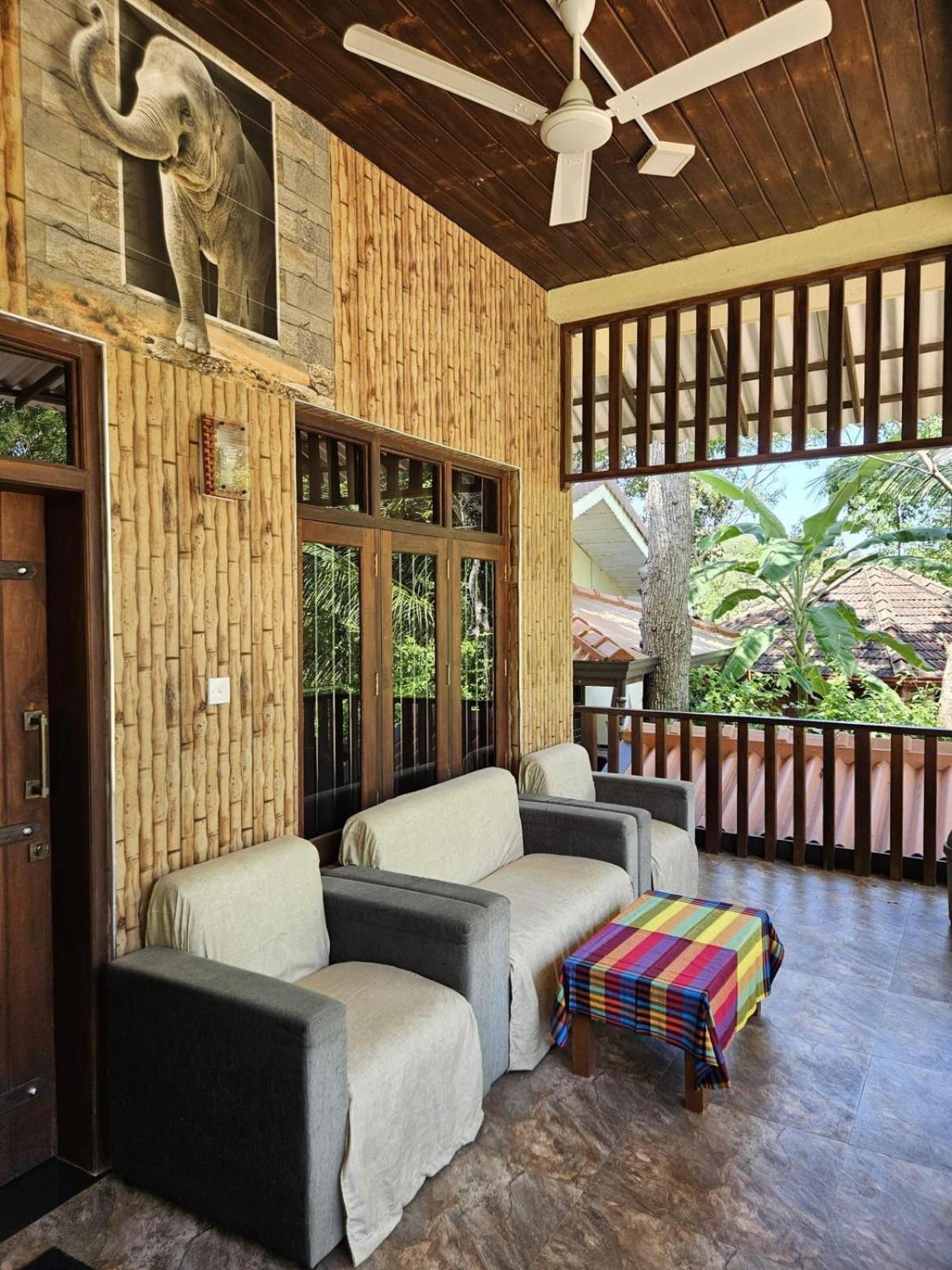 Eden Reverie Deluxe Rooms And Spa Tangalle Exterior photo